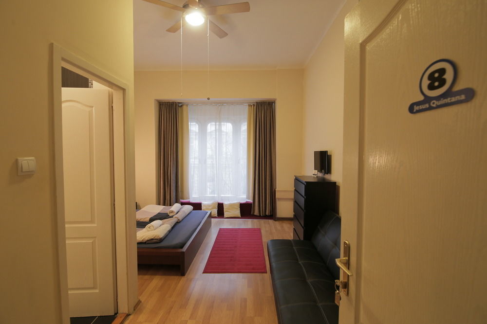 Maverick Apartments Budapest Ngoại thất bức ảnh